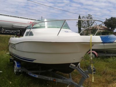 bateau quicksilver 425 cabine occasion